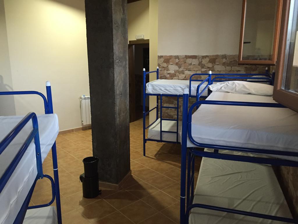 לאון Albergue Santo Tomas De Canterbury מראה חיצוני תמונה