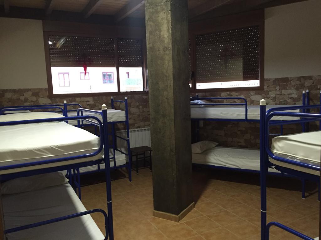 לאון Albergue Santo Tomas De Canterbury מראה חיצוני תמונה