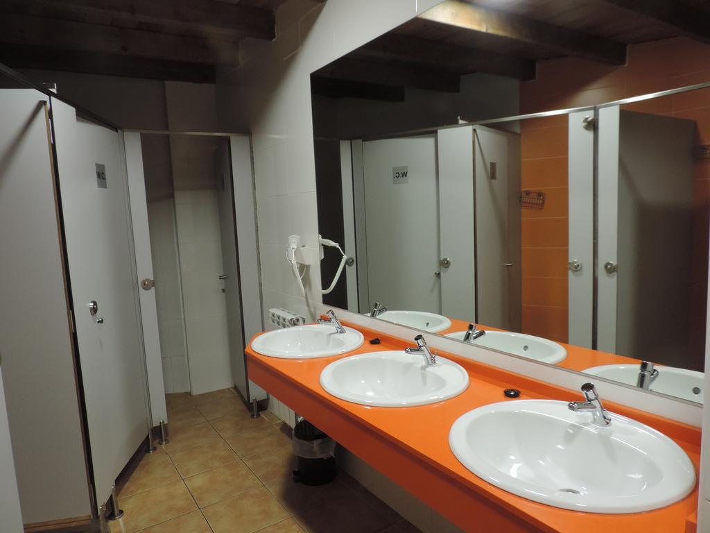 לאון Albergue Santo Tomas De Canterbury מראה חיצוני תמונה