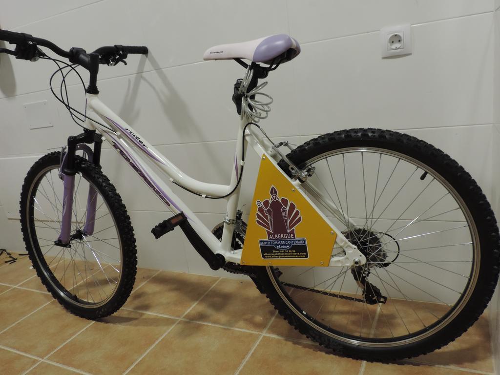 לאון Albergue Santo Tomas De Canterbury מראה חיצוני תמונה