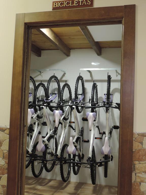 לאון Albergue Santo Tomas De Canterbury מראה חיצוני תמונה